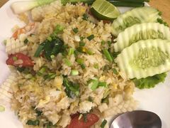 -J Daeng Seafood