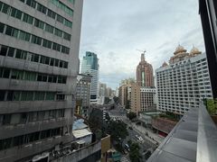 -深圳罗湖口岸国贸桔子水晶酒店