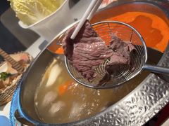 -左庭右院鲜牛肉火锅(金山万达店)