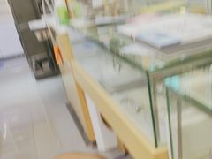-美式眼镜·授权蔡司.依视路.尼康.豪雅.明月(人民广场店)
