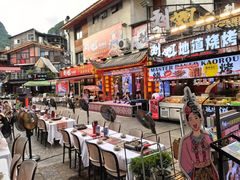 -刘姐啤酒鱼民族演艺餐厅(西街总店)