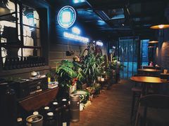 大堂-晃晃悠悠酒肉合作社