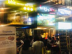 -BHC炸鸡(明洞总店)