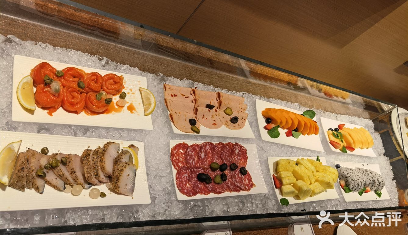 这夜只想喝酒，不想说话