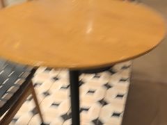 -星巴克(上海虹桥新天地二店)