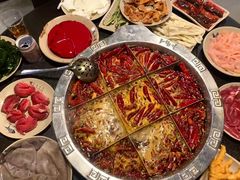 -洞亭火锅(防空洞总店)