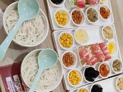 -花馬肆.云南过桥米线(汉神购物广场现场熬汤店)