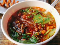 -花儿姐与战哥的美食档