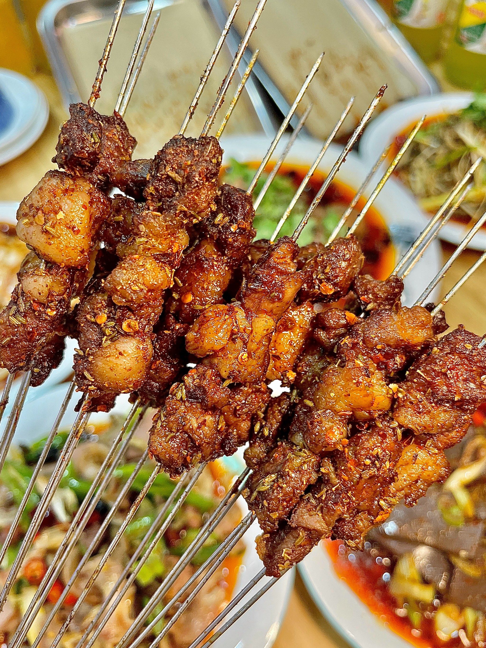 n
✅烤牛肉～火候恰到好处,牛肉鲜嫩多汁,一串0