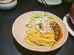 -麻六记(凤凰汇店)