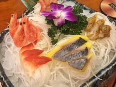 -青瓦餐厅·生鱼片·韩园烤肉(西塔店)