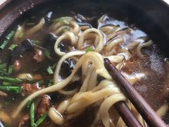 -闫家驴肉老店(华电一校店)