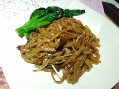 -百威KTV(恒福路店)