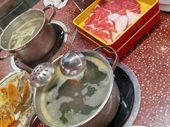 -四囍码头海鲜烧烤自助火锅(外滩南京东路悦荟广场店)