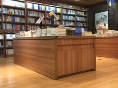 -新华书店(沙坪坝书城店)