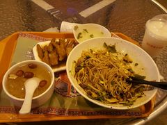 -海口骑楼小吃街