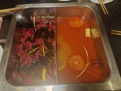 -百年川椒重庆老火锅(光谷店)