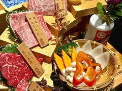 -山川小町·极番烧肉(新地假日广场店)