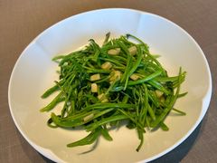 拍蒜炒芥兰苗-荣轩(新荣记环球金融中心店)