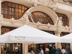 -Majestic Café