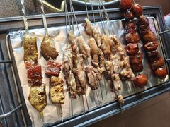 -曼听小寨海鲜烧烤·大连辣炒大王(盖州街店)