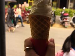 -蜜雪冰城·冰淇淋与茶(长郡中学店)