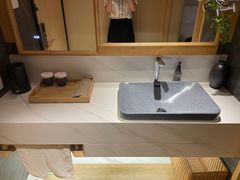 -艺龙万国酒店(济南泉城广场趵突泉店)