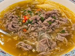锅仔酸汤肥牛-巴依老爷新疆美食(清华东门店)