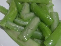 -渝信川菜 · 川味家常菜(财富购物中心店)