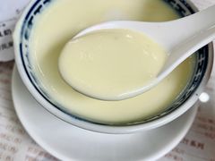 香滑凤凰奶-周大娘牛乳(旧寨古村总店)