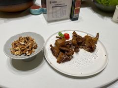 -红鼎豆捞·非遗鲍皇汤火锅(宝丰路店)