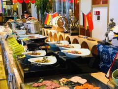 -大中华希尔顿酒店-念自助餐·嗨啤·小龙虾