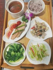 -卓玥国际月子会所(罗山路店)