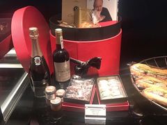 -Salon de The de Joel Robuchon(外滩18号店)