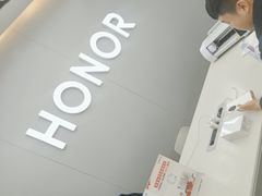 -荣耀授权体验店(双井富力店)