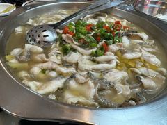 -何哥鲜鱼餐厅(龙湖花园店)