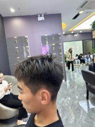 -藤野造型烫染·漂发