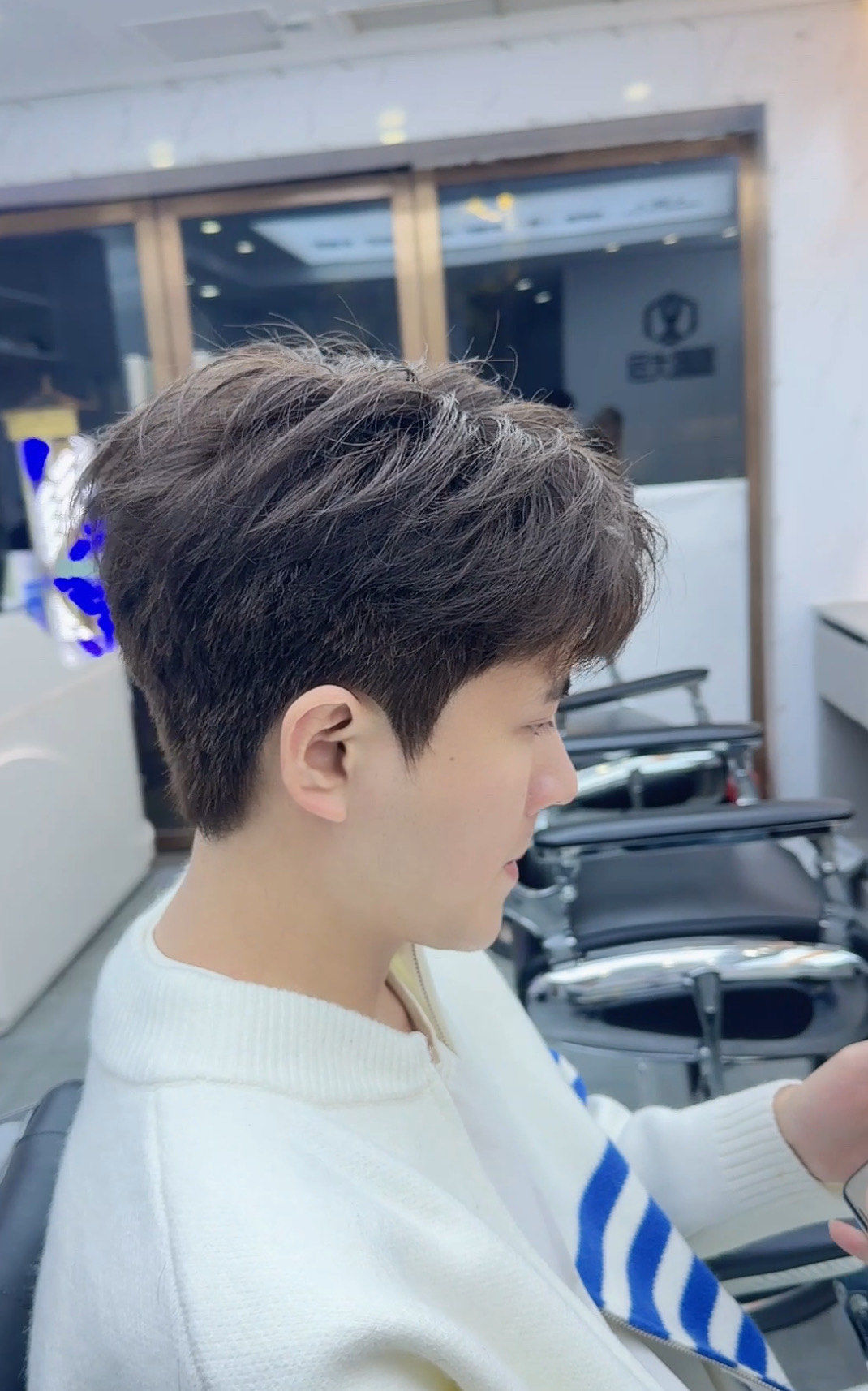 男生简洁发型