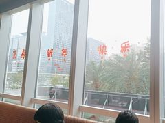 -大中华希尔顿酒店-念自助餐·嗨啤·小龙虾
