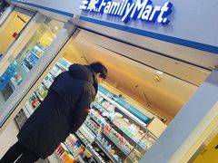 -全家便利店(上海火车站站二店)