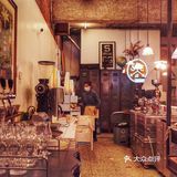 屋顶咖啡店很多，这家与文物近在咫尺