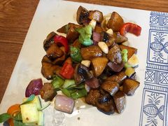 -云海肴·汽锅鸡·云南菜(天山百盛优客店)