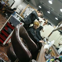 -镁连社·美联社