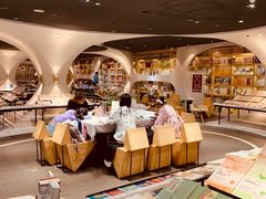 -钟书阁(珍园店)