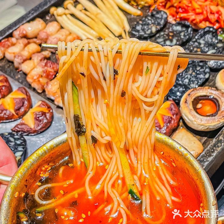 What❓冰面配烤肉[惊恐]这是什么神仙吃法‼️