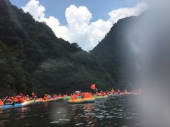 -安吉龙王山峡谷漂流