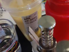 -喜茶(北京华贸购物中心店)