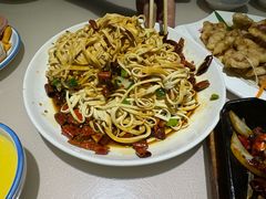 -老码头黑皮肘子锅包肉(赣水路店)