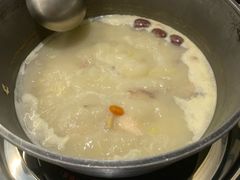 -汤宴·参须肚包鸡(南京路店)