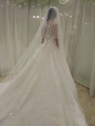 -艾米丽婚纱礼服